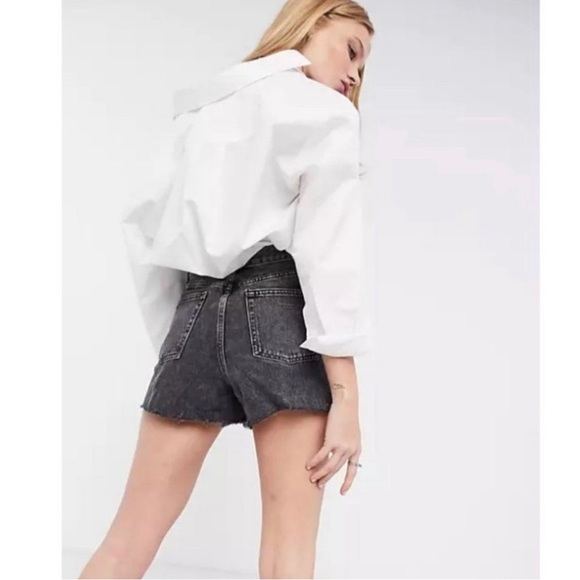 TopShop washed black ripped mom short - Picture 3 of 10